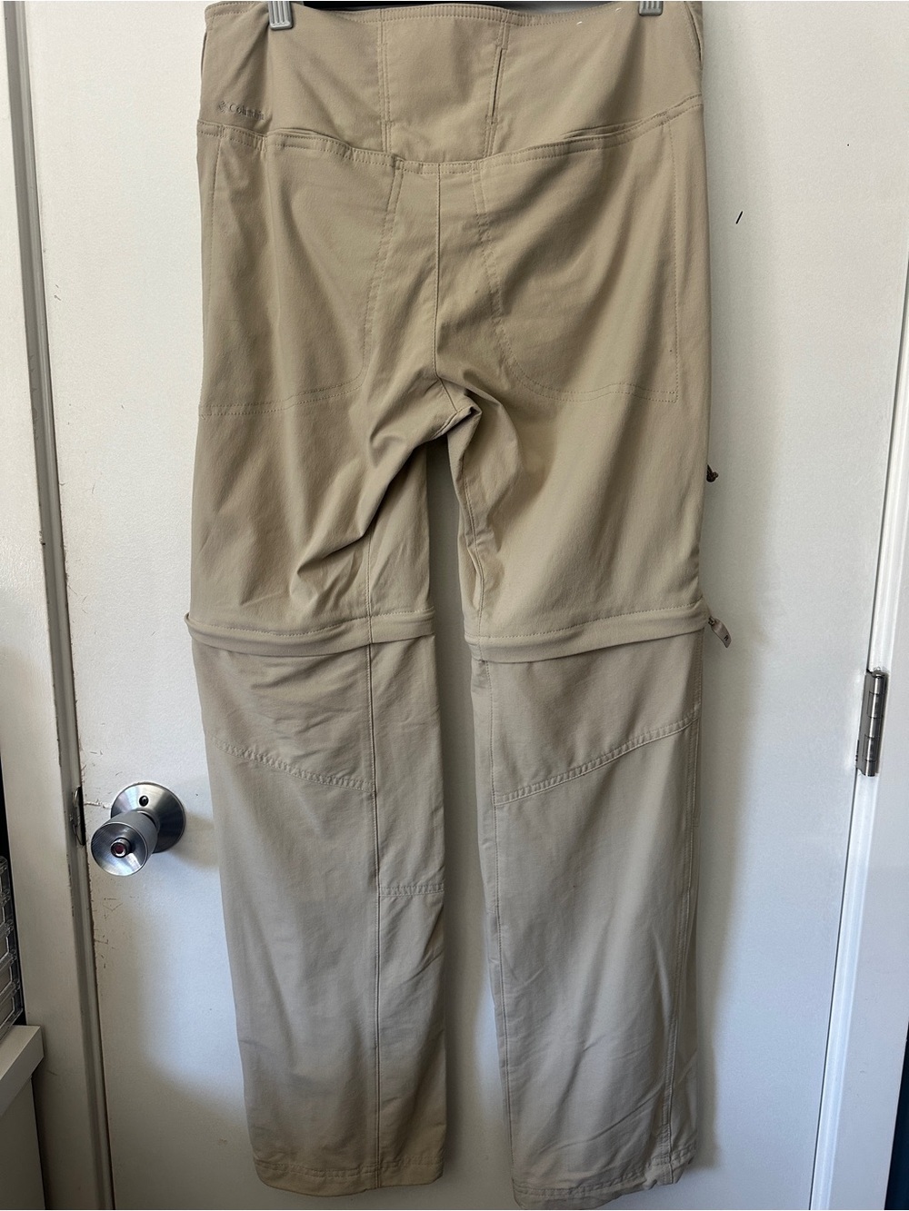 Columbia Womens Size 8 Khaki Convertible Hiking Pants Zip Off Cargo Outdoor Pant - Picture 8 of 12